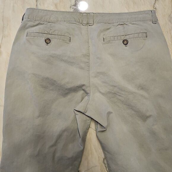 Old Navy The Flirt Straight Leg Pant size 14 Khakis Gray Chino Pants - Picture 4 of 5